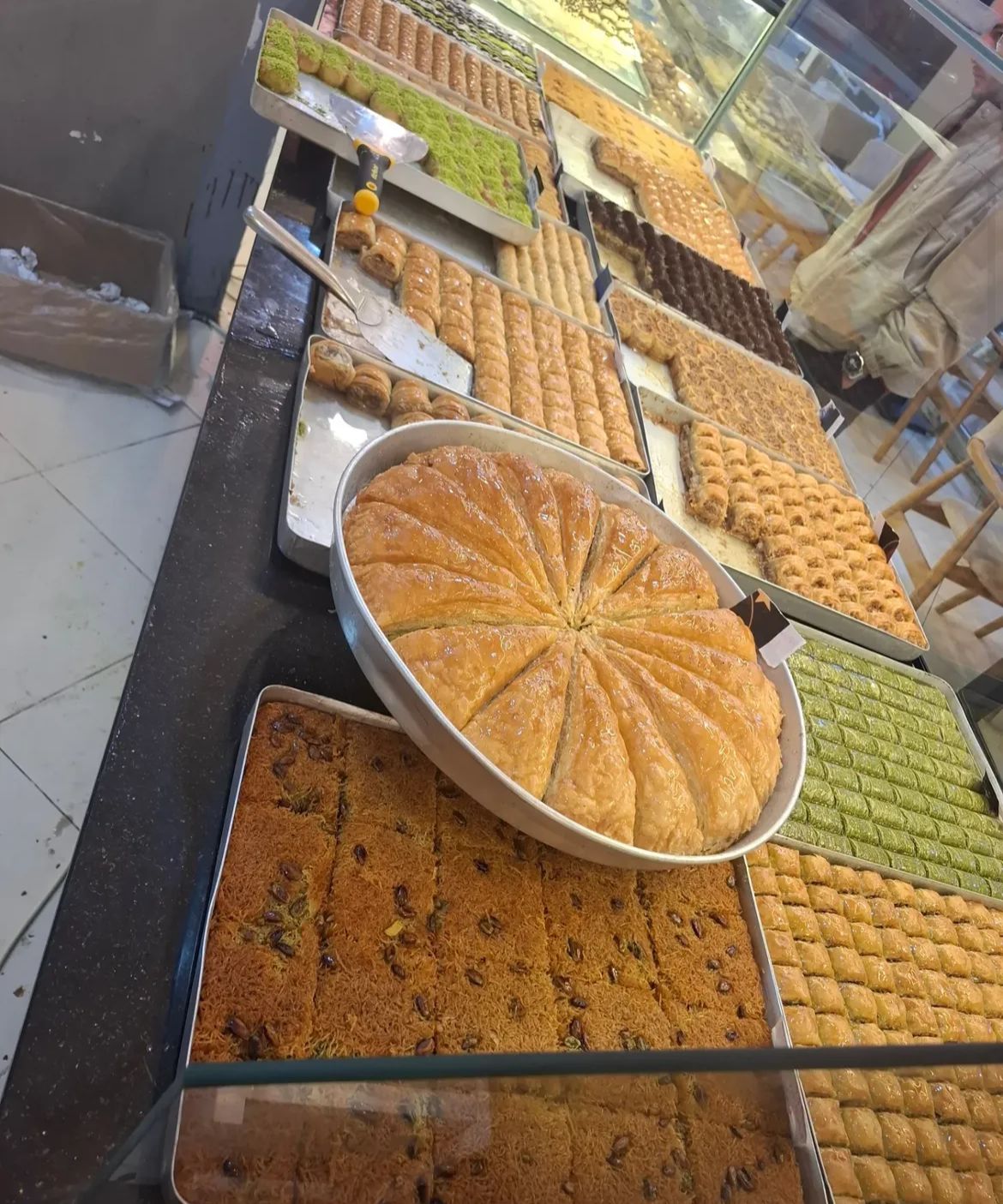 Özkaymak Pastanesi Çınarlıkapı